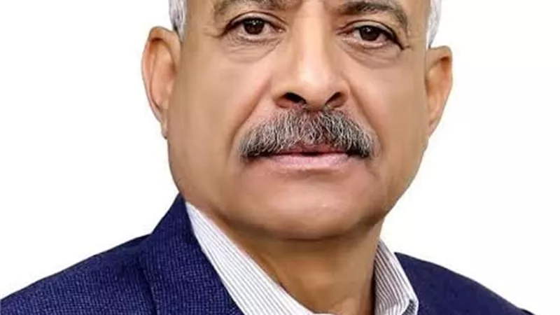 ضبط ٣ طالبات ومعلمة بالغش عبر 
