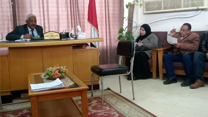 وكيل وزارة التضامن الاجتماعي بالمنيا يتابع مبادرة حياة كريمة