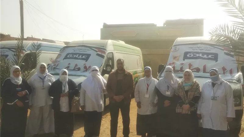 الكشف على 1224مريضا ضمن قوافل حياة كريمة بسمسطا