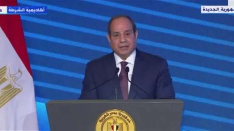 10 رسائل مهمة من الرئيس السيسى للمصريين فى عيد الشرطة