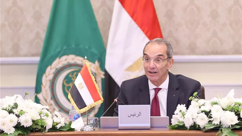 طلعت: اعتماد الاستراتيجية العربية للاتصالات والمعلومات
