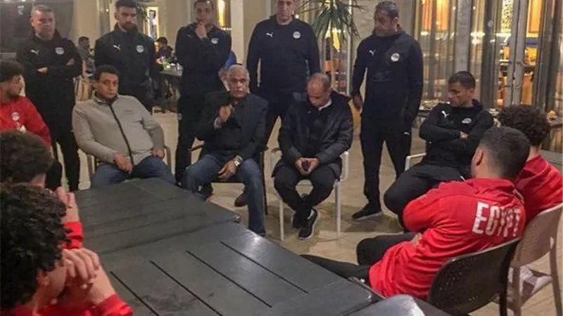 جمال علام وأبو الوفا يدعمان منتخب الشباب بمعسكر الإسماعيلية
