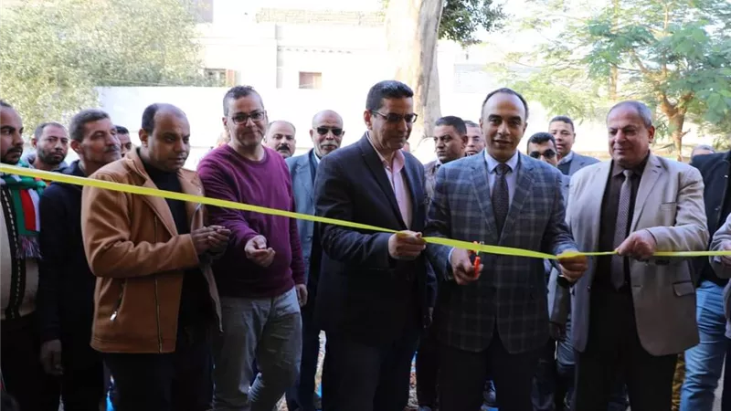 نائب المحافظ يفتتح معارض 