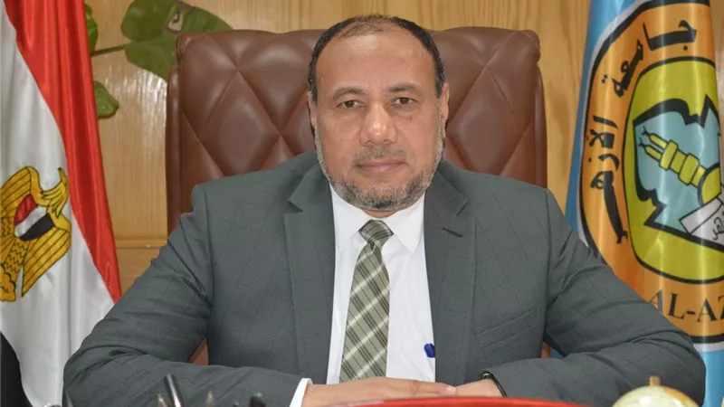 نائب رئيس جامعة الأزهر للوجه القبلي يهنئ قيادات الدولة والأزهر