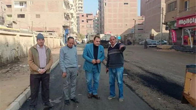 لرفع كفاءة الطرق رصف شارع العرفاني بحي شمال مدينة ملوي