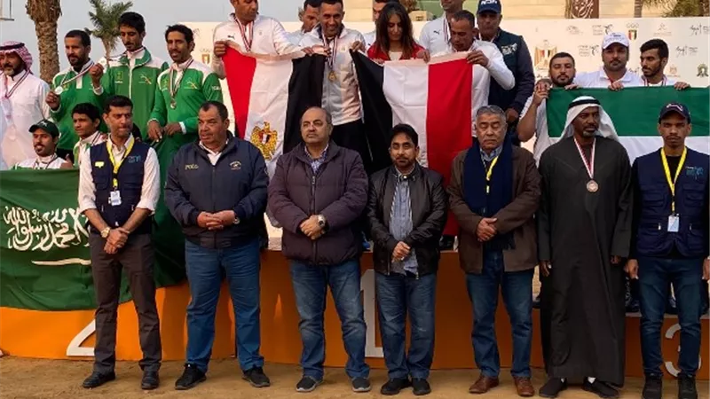 فرسان التقاط الاوتاد يسعون للفوز بتذكرة التأهل الأولى لكأس العالم