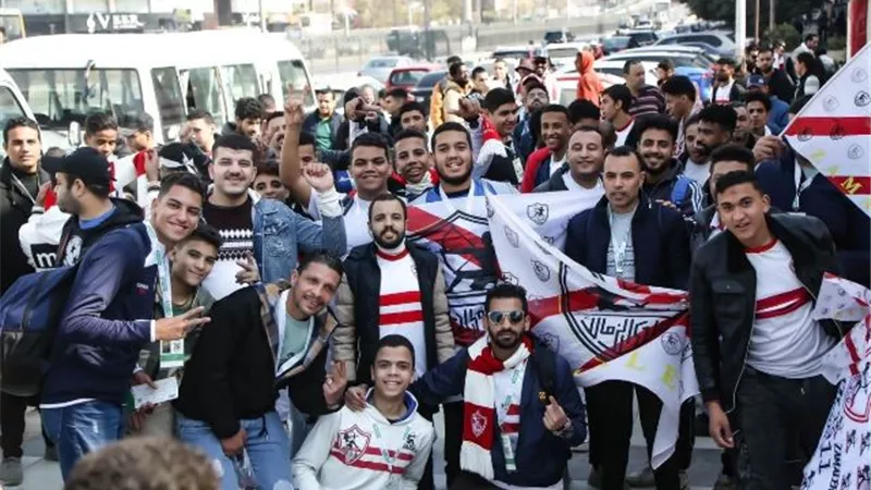 جماهير الزمالك فى طريفها لمدينة المحلة لمؤازرة الفريق