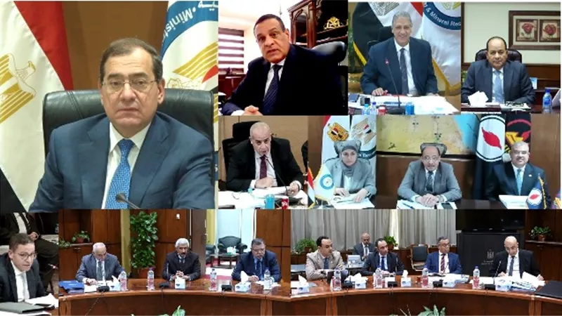الملا يشيد بما تقدمه