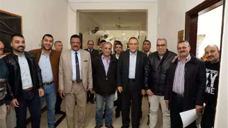 محافظ الشرقية يتفقد الديوان العام لمتابعة سيرانتظام العمل