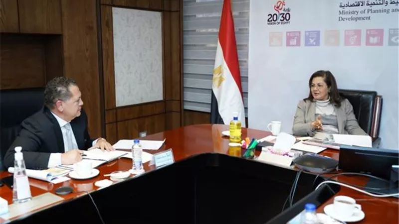 وزيرة التخطيط تجتمع بمجلس إدارة مدينة طربول الصناعية