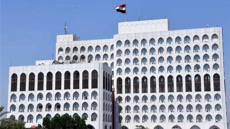 الخارجية العراقية تنفي منح جوازات سفر دبلوماسية خارج الضوابط القا