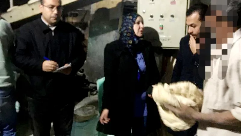 ضبط مخابز تتلاعب بوزن الخبز والتصرف فى الدقيق بمحلة دمنة