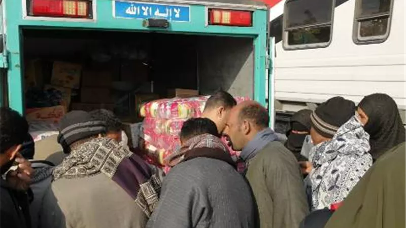 سيارات الشعب الجمهوري المتنقلة تصل دشنا لتوفير السلع بأسعار مخفضة