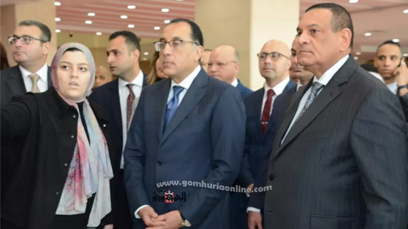 اللواء هشام أمنة يستعرض بمعرض الكتاب جهود مبادرة 