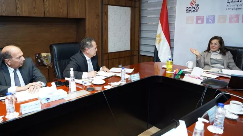 وزيرة التخطيط تجتمع بمجلس إدارة مدينة طربول الصناعية