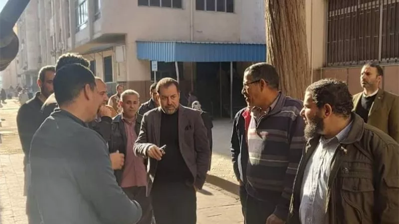 عميد طب الزقازيق يتابع كفاءة المولدات الكهربائية بالمستشفيات