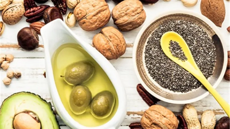 أبرز وأهم مصادر الدهون الصحية.. الزيتون