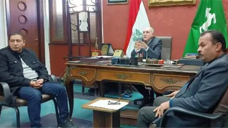 اجتماع رئيس مدينة الزقازيق مع رؤساء الوحدات المحلية