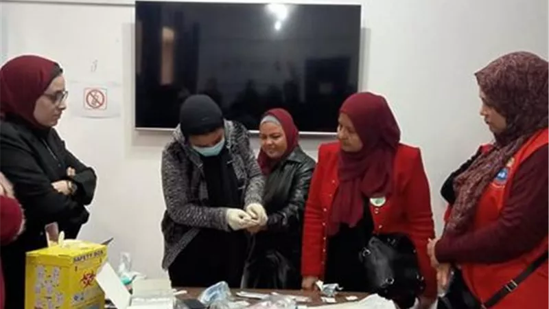 مبادرة الأمراض المنقولة بالدم تفحص 5 آلاف مواطن بالإسماعيلية