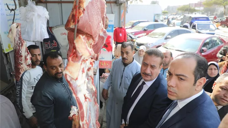 محافظ المنوفية يفاجئ منفذ بيع لحوم وزارة الزراعة
