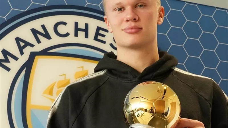 هالاند يحصد جائزة أفضل لاعب نرويجى فى 2022