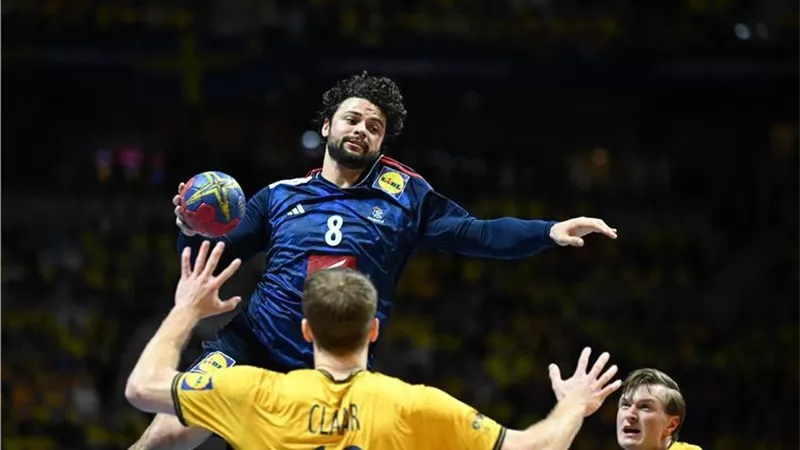 فرنسا تتخطي السويد وتضرب موعدًا مع الدنمارك بنهائي بطولة العالم