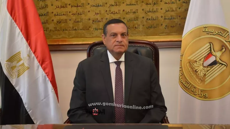 وزير التنمية المحلية يتفقد عدداً من المشروعات التنموية بمطروح