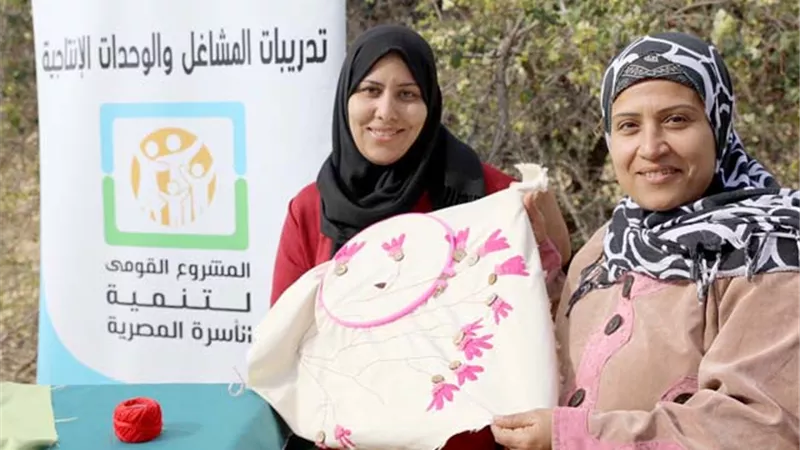 تدريب السيدات علي الحرف اليدوية.. بالإسكندرية