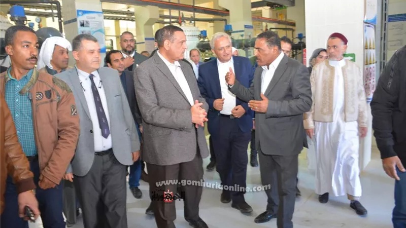 أمنة وشعيب يتابعان إنشاء محطة تحلية مياه البحر ٤ بالرميلة