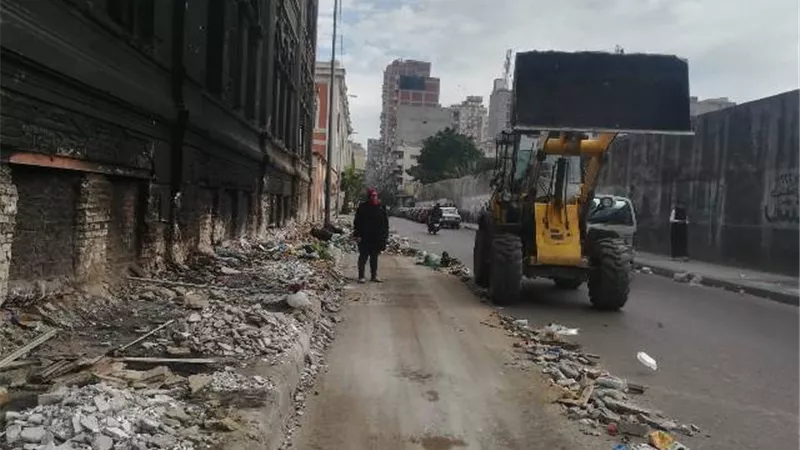 رفع ٤٠ طن مخلفات اتربه ورديم من شوارع ابن طولون والشنيطى