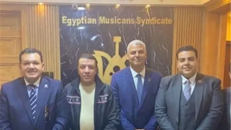 الموسيقيين تمنح تصريح الموافقة على إقامة حفل الأوركسترا الإيطالي