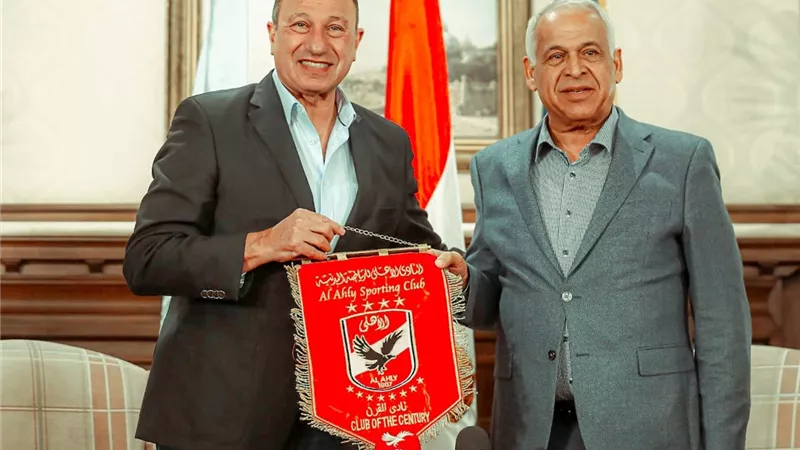 فرج عامر: فوز سموحة أمام إنبي متعدد المكاسب والخطيب أيقونة في كرة