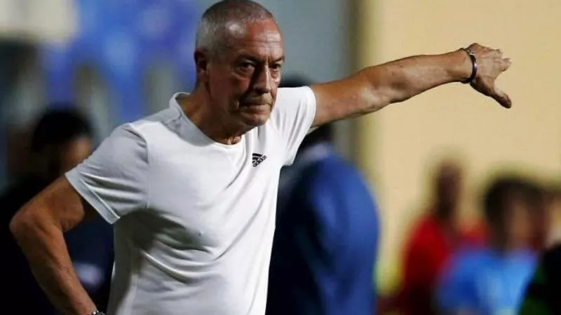 فيريرا يعود لجهاز الزمالك مع أسامة نبيه .. كلاكيت تانى مرة