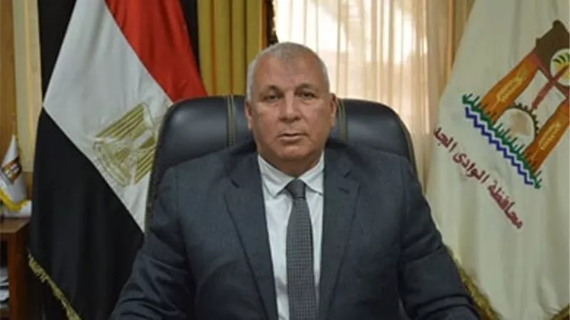 محافظ الوادي الجديد يقرر سحب الأراضي المباعة لغير الجادين