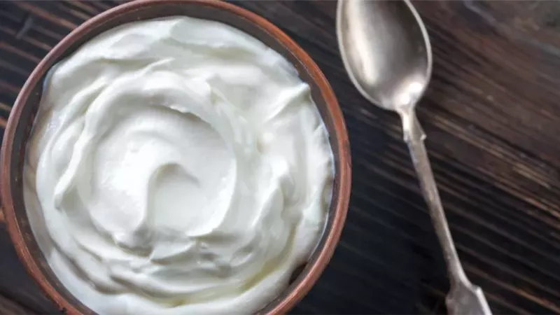 طريقة عمل الزبادى اليونانى بكل سهولة