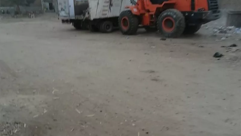 رفع ١٤٧٢ طن قمامة من شوارع وميادين الأقصر..صور