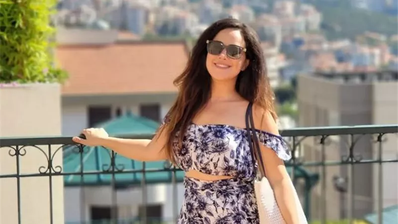 شيرى عادل تواصل تصوير 