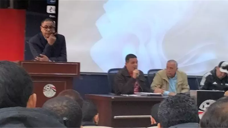 لجنة الحكام تحلل أخطاء التحكيم بالدورى