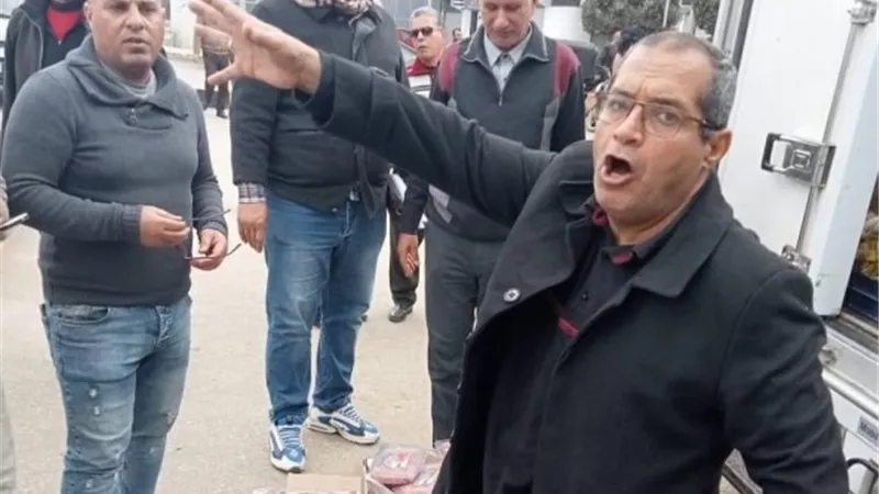 ضبط سيارة تبيع اللحوم الفاسدة بالمنزلة والتحفظ عليها