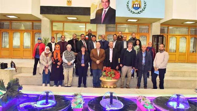 محافظ أسيوط يستقبل وفد منظمة الفاو لبحث التعاون المشترك