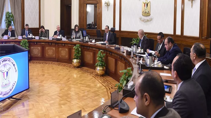 رئيس الوزراء يترأس اجتماع المجلس الأعلى للتخطيط والتنمية العمراني