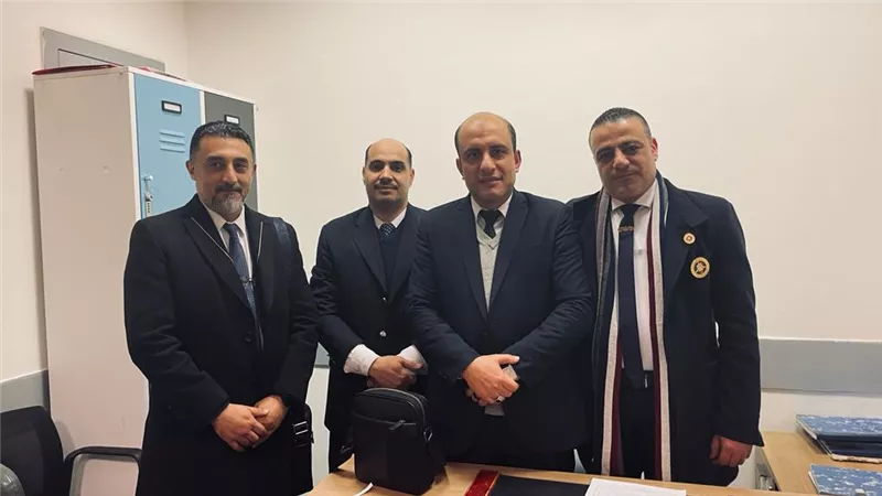 ضبط راكب حاول تهريب مشغولات ذهبية مرصعة بالالماس وراكب اخر بحوزته