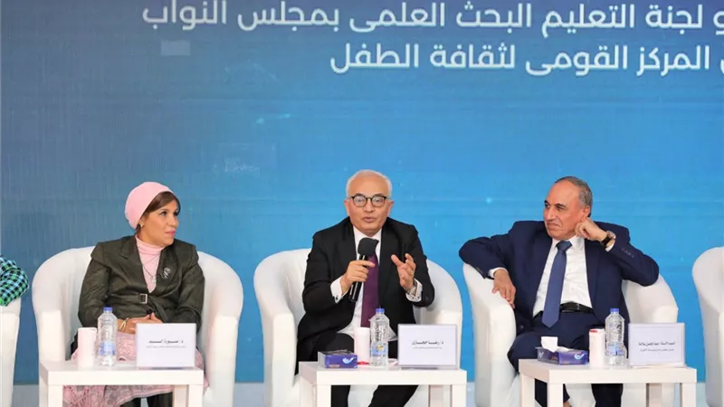 حجازي: نستهدف التحول من الحفظ والتلقين إلى الابتكار والإبداع