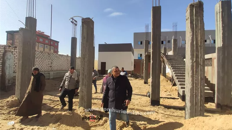 النمر يتابع تنفيذ مشروعات حياه كريمة بطهواي
