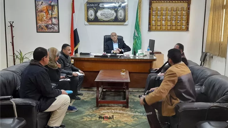 رياض : تكثيف حملات النظافة وصيانة أعمدة الكهرباء بسرس الليان