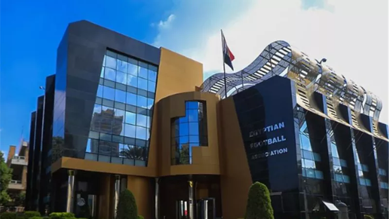 بيان نارى من اتحاد الكرة بشأن عدم قيد لاعبى الزمالك