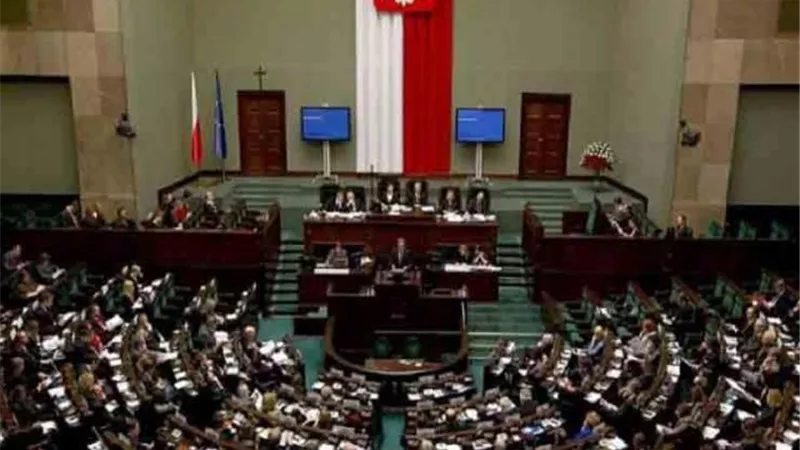 مجلس الشيوخ البولندي يصوت لصالح تغيير إصلاحات قضائية مثيرة للجدل