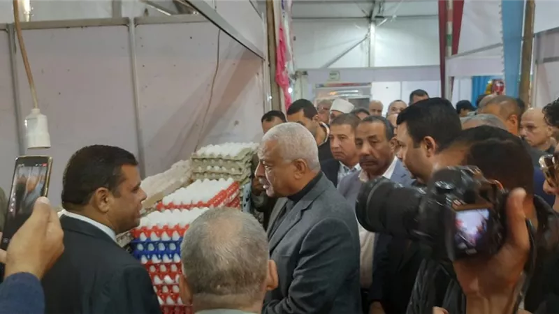 محافظ السويس يفتتح معرض أهلا رمضان بميدان الأربعين
