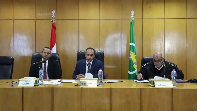 نائب محافظ المنيا يعقد اجتماع لتوفيق أوضاع أراضي أملاك الدولة