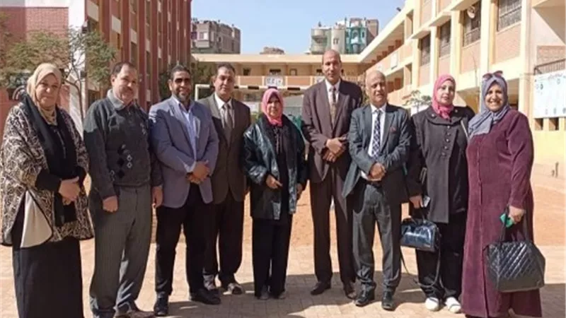مدير تعليم طوخ تتابع الأنشطة الطلابية بالمدارس التجريبية.. صور